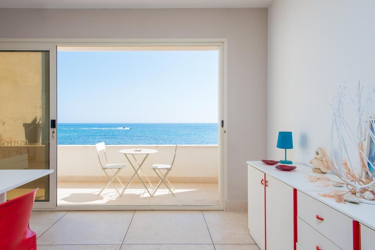 Beach Studios Con Accesso Diretto Alla Spiaggia Torre Pali Exterior photo